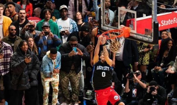 体育娱乐-麦克朗逆袭记：从被杜兰特质疑到拯救扣篮大赛