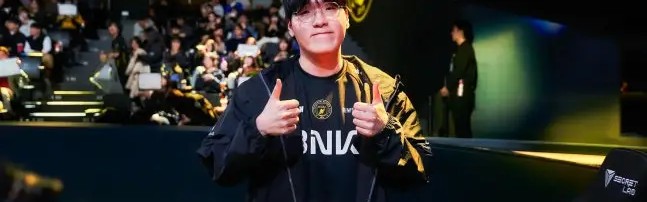 全球搏彩平台-Kellin：刚出道就和GALA很亲近，Xun游走路线和团战站位很好