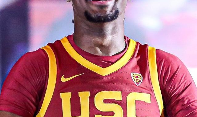 开云投注-提前打招呼！詹姆斯：若赛程冲突会请假看儿子首秀