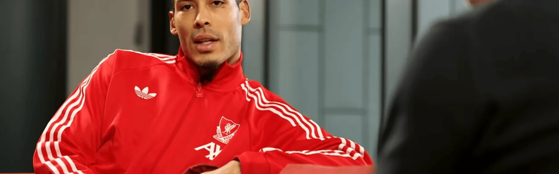 在线体育-范戴克：斯洛特值得尊重，他需要时间让利物浦转型走向积极