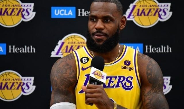 开云博彩-保持健康是老詹第一目标 期待新赛季与韦少并肩