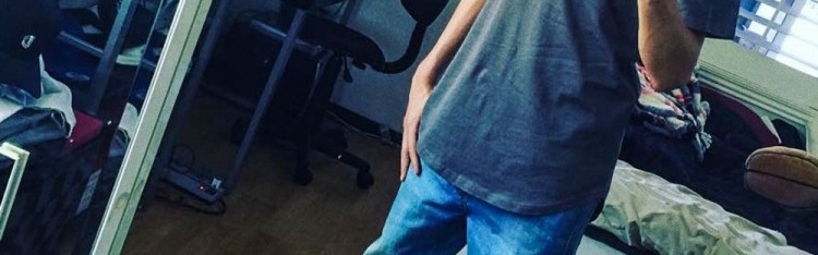 开云体育投注-2016年时球员们晒的照片！这年代感就像你翻看多年前的QQ空间！