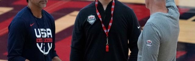 体育娱乐-集训时间短无碍美国队开门红 卢&amp;斯波亲自做陪练