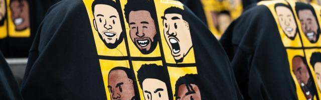 开云博彩-【现场】焦点战摧毁灰熊 勇士主场收获最好圣诞礼物