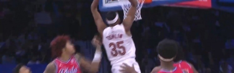 开云博彩-追回来了！汤姆林切入接泰森妙传双手砸扣2+1