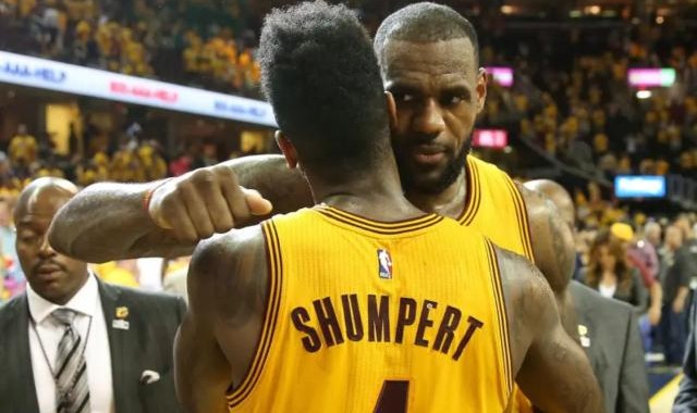 香珀特：詹姆斯抱团毁了NBA 库里不是历史超巨