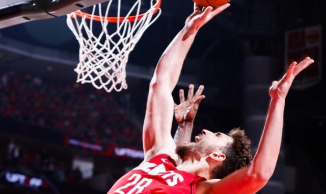 开云体育投注-防守拉满进攻低迷 火箭想扭转局势不能一条腿走路