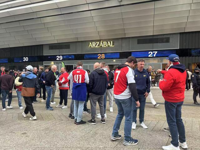 1744849507815064225.jpg 41744847062_.pic.jpg